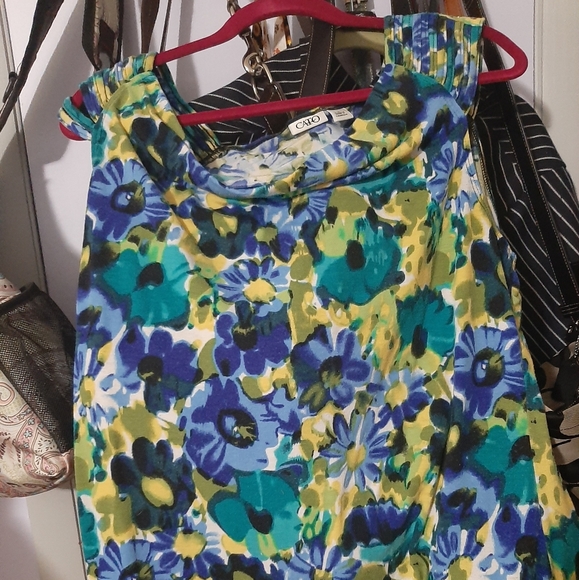 Clothes - Picture 11 of 13